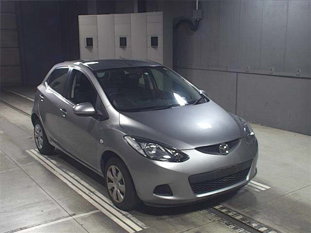 MAZDA DEMIO 2010